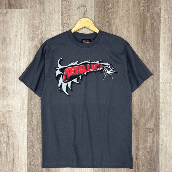 Vintage Metallica logo t-shirt - Picture 1 of 4